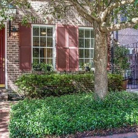 Beautiful 3Bed Townhome In Historic Downtown Savannah Exterior foto