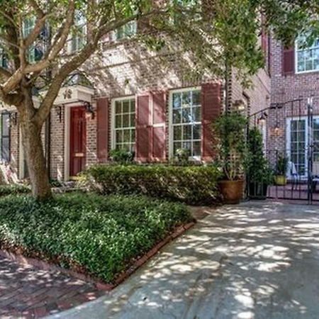 Beautiful 3Bed Townhome In Historic Downtown Savannah Exterior foto